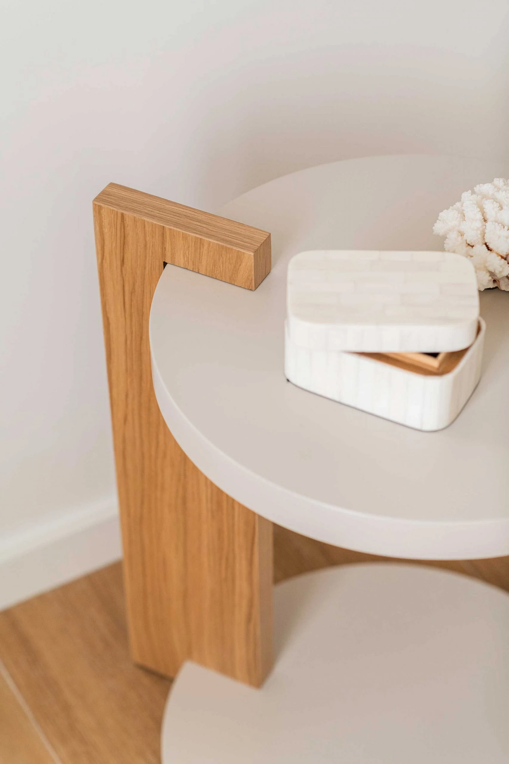 Mesa auxiliar olfa fabricación muebles personalizados Panamá Taylor Decor Design