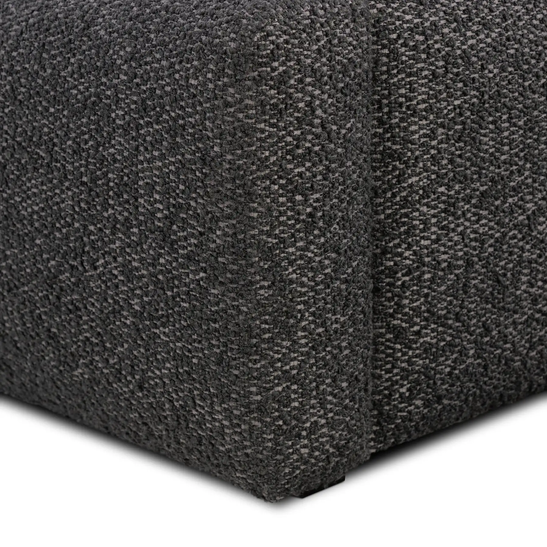 Cama Belvore fabricación muebles personalizados Panamá Taylor Decor Design