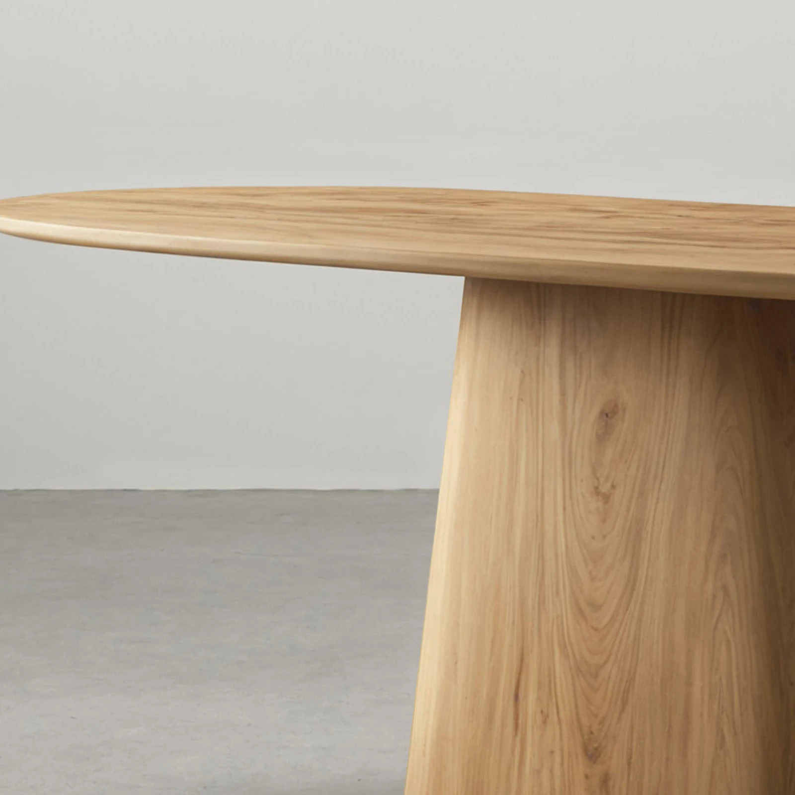 Mesa Comedor Velsa sobre madera fabricación muebles personalizados Panamá Taylor Decor Design