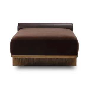 Chaise Thiago madera roble tapizada perfil bajo fabricación muebles personalizados Panamá Taylor Decor Design
