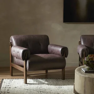 Poltrona Matteo tapizada acolchada asiento profundo fabricación muebles personalizados Panamá Taylor Decor Design