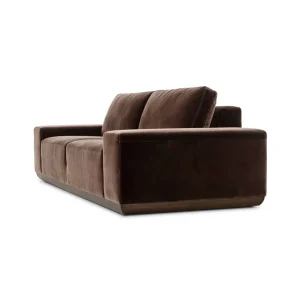 Sofá Nicolás base madera roble asiento profundo fabricación muebles personalizados Panamá Taylor Decor Design
